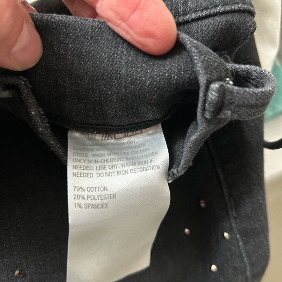 G By Giuliana Blacklabel
Embellished Ecochic Denim Pencil
Skirt SZ 18, NWOT - Picture 5 of 11